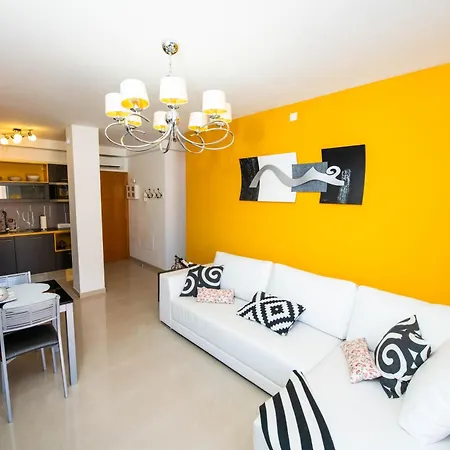 Апартаменты La Rosa Гран-Тарахал